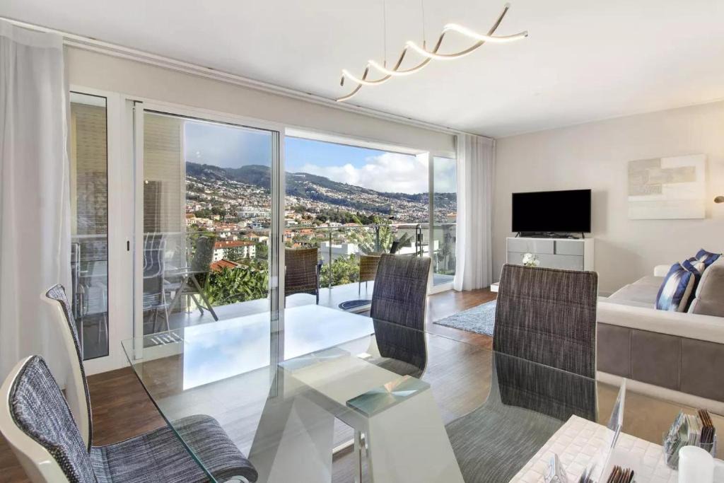 Santo Antonio Apartment | 1 Bed Apartment Sleeps 4 with Pool