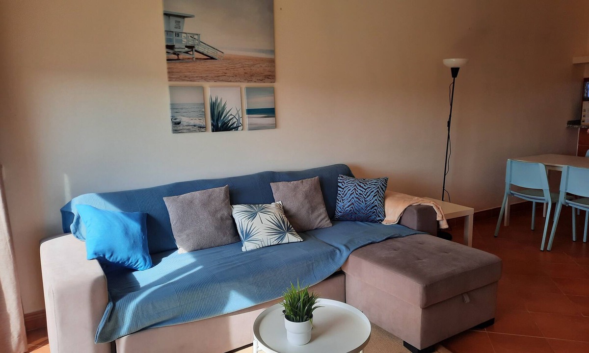 Telheiro Apartment | 1-bedroom apartment with a pool and barbecue, 10 minutes from Meia Praia Beach