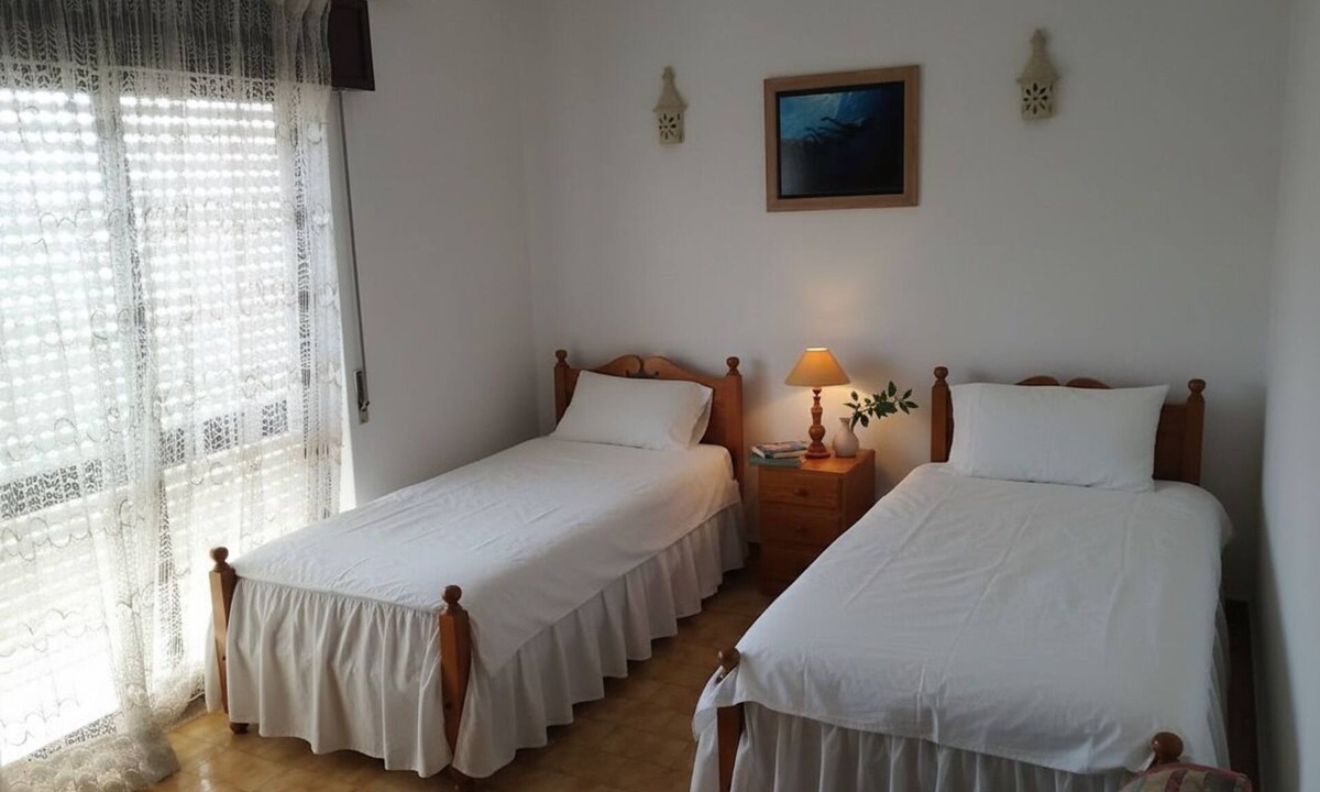 Montechoro House | 1-bedroom appartment in welcoming Albufeira near the beach up to 4 persons