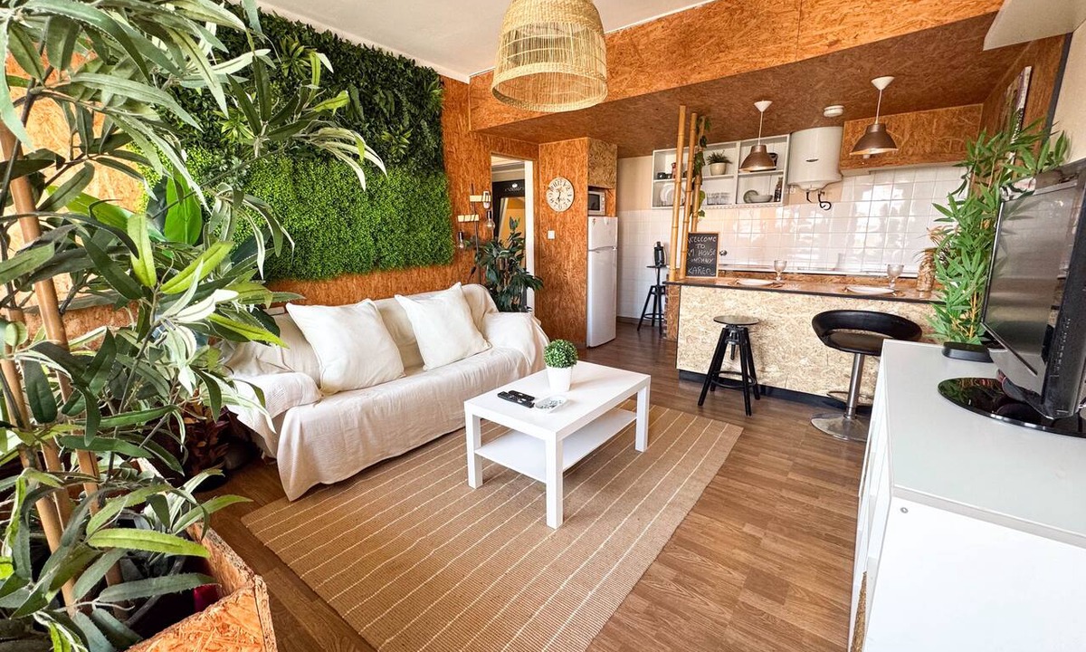 Consolacao Apartment | 1 Min Beach Retreat Consolação – Sea View, Balcony & Wi-Fi