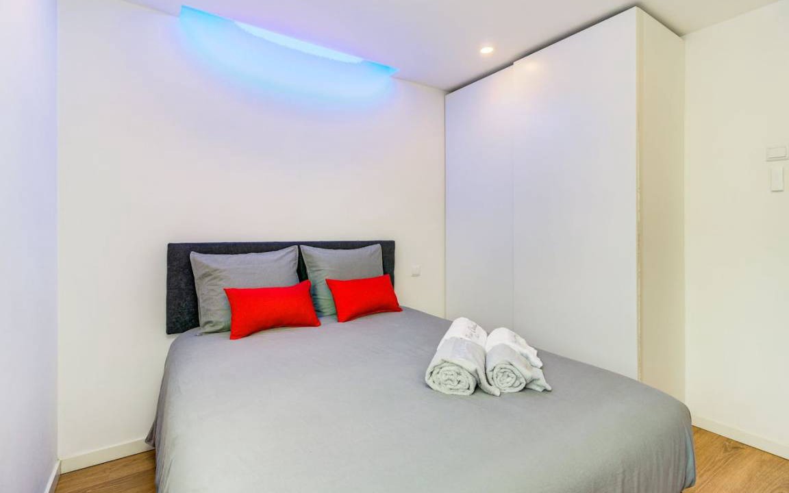 Alfragide Resort | 100 m² Private room ∙ 1 bedroom ∙ 2 guests