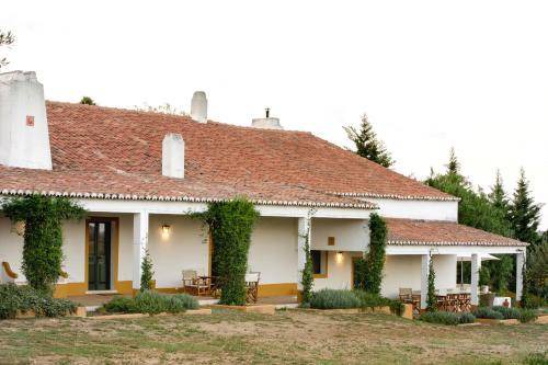 Estremoz Villa | 10000 m² Villa ∙ 4 bedrooms ∙ 10 guests