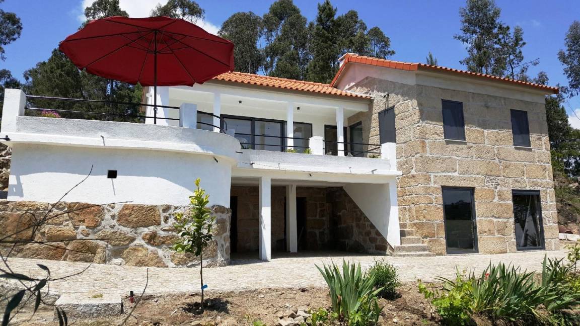 Tondela House | 106 m² House ∙ 2 bedrooms ∙ 5 guests
