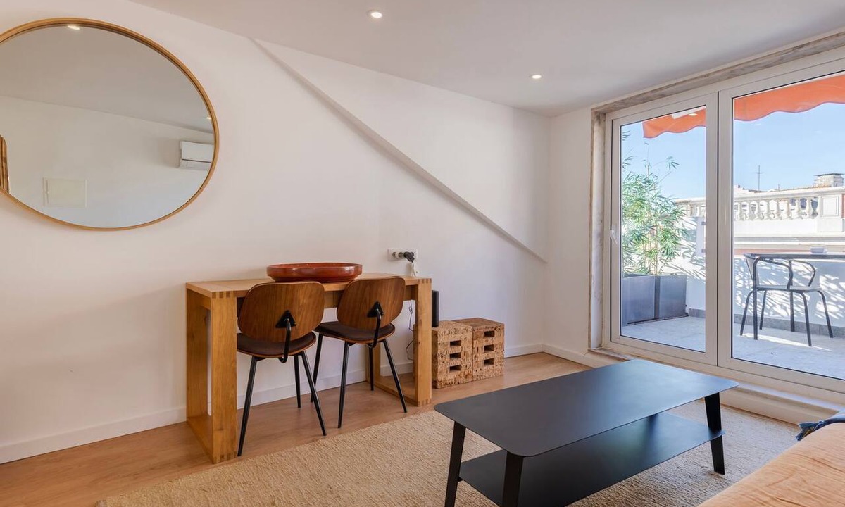 Merces Apartment | 1BDR Apartment w/AC and Terrace by LovelyStay