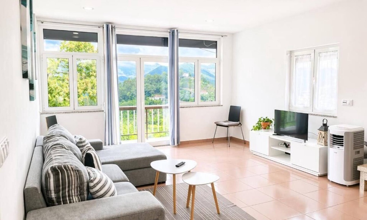Cova Apartment | 2-Bedroom Accommodation in Gerês - River and Mountain Views - Serra do Gerês