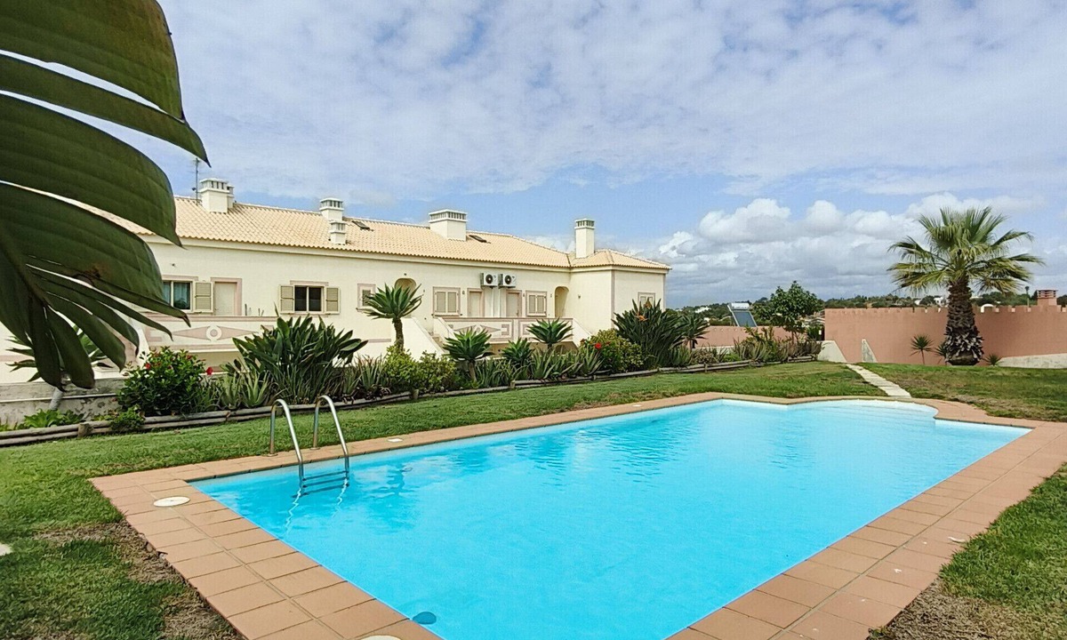 Poco Partido Apartment | 3 Bedroom with pool in Poço Partido