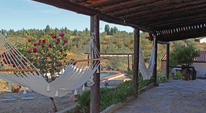 Avis Villa | 3500 m² Villa ∙ 3 bedrooms ∙ 6 guests