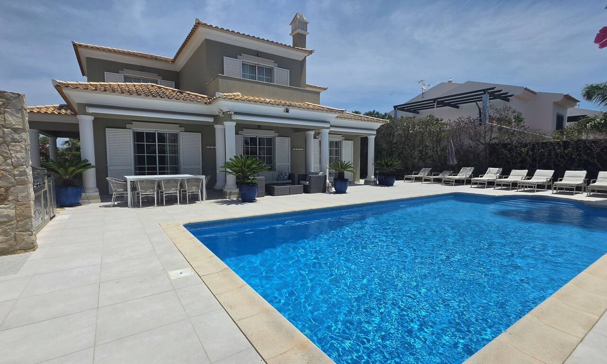 Quinta do Lago Villa | 6 bedroom Villa with pool in Varandas do Lago