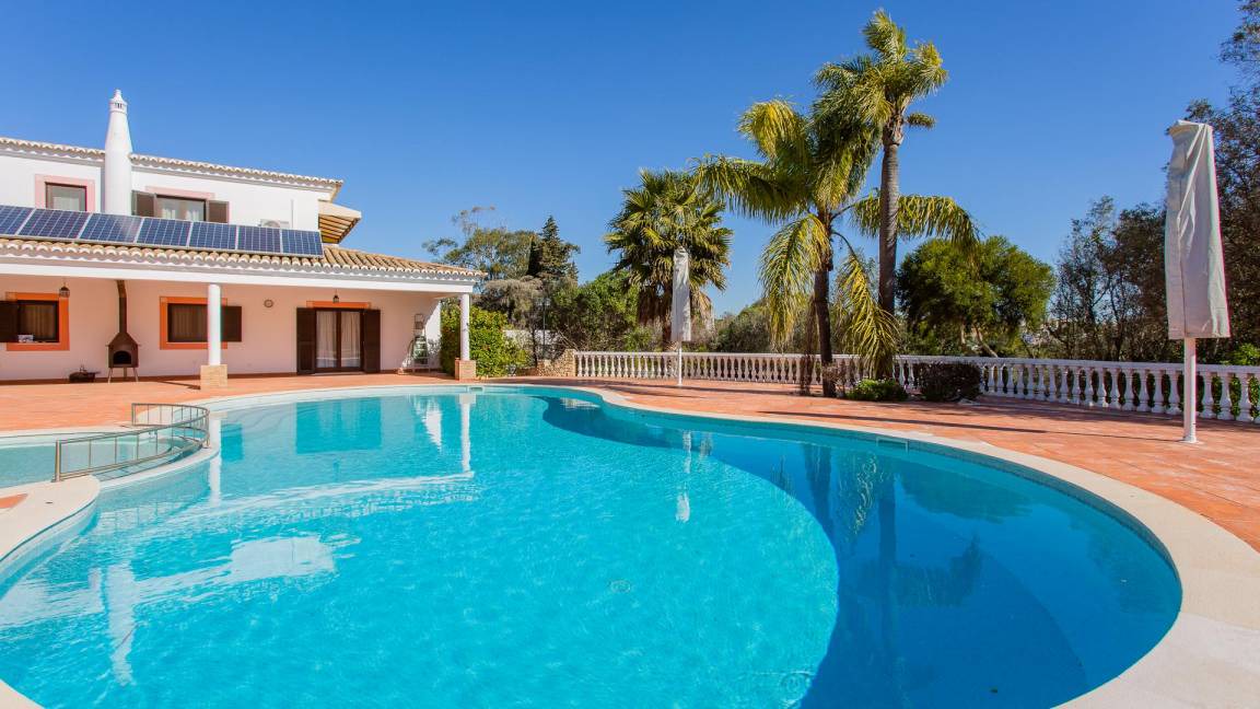 Vale de Centianes House | 625 m² House ∙ 8 bedrooms ∙ 16 guests