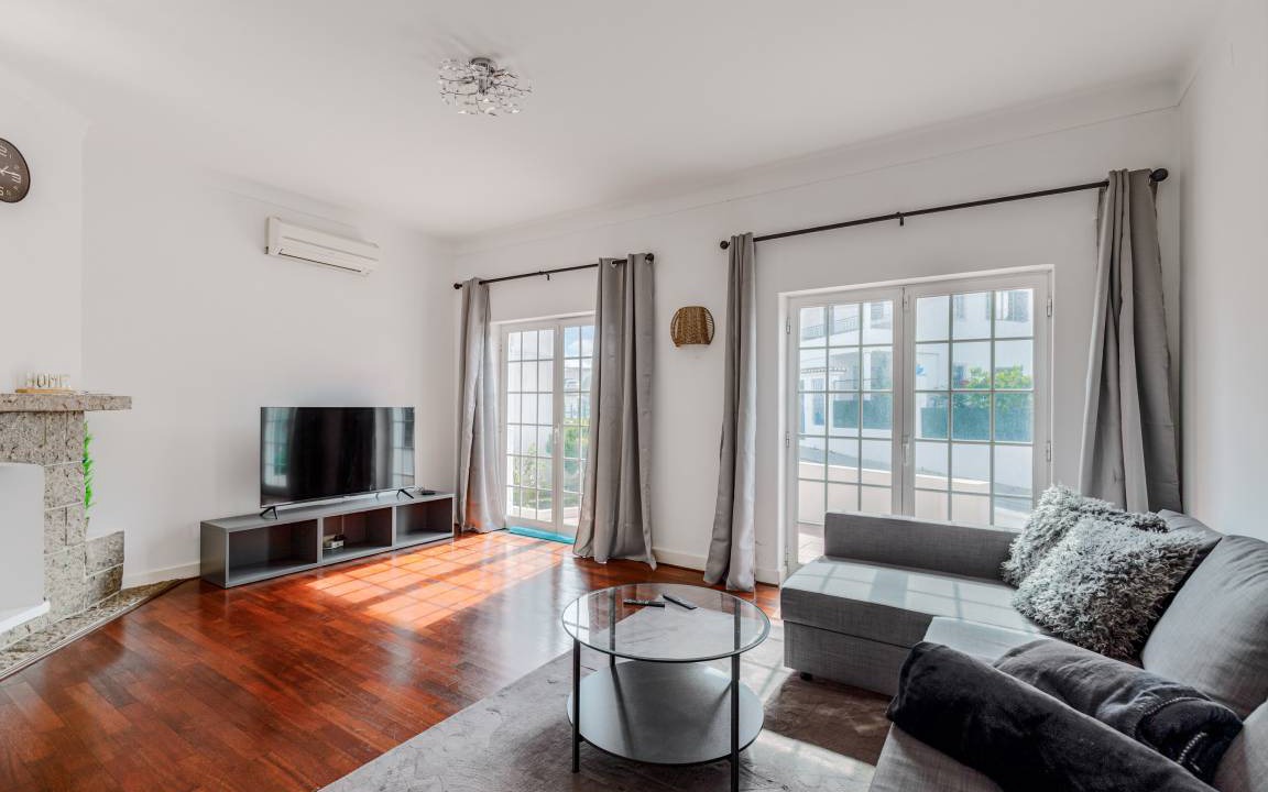 Coruche House | 800 m² House ∙ 4 bedrooms ∙ 9 guests