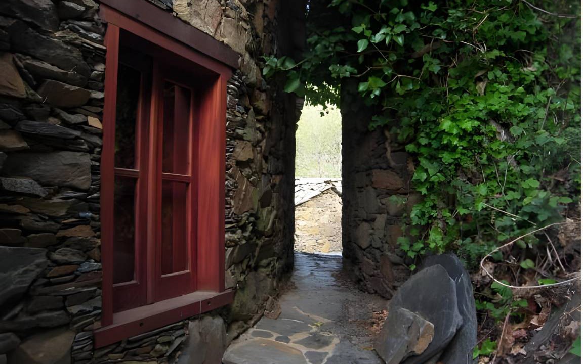 Lousa House | 84 m² House ∙ 2 bedrooms ∙ 8 guests