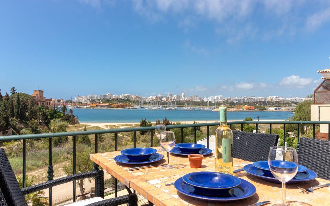 Ferragudo House | 90 m² House ∙ 2 bedrooms ∙ 4 guests