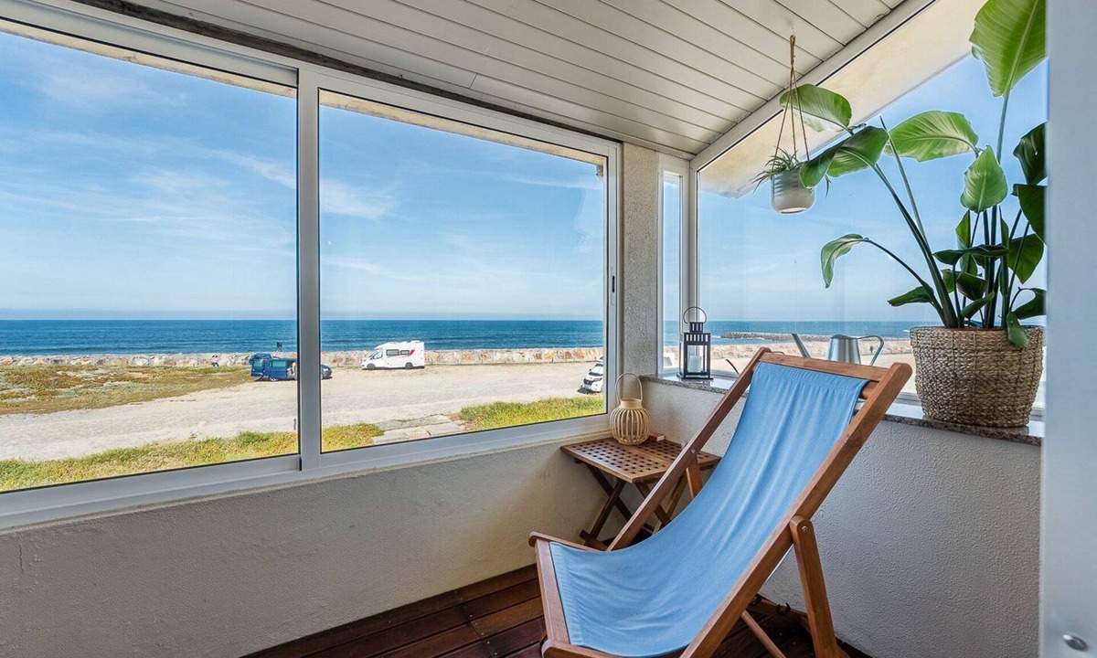 Mozelos Apartment | A Coastal Hideaway