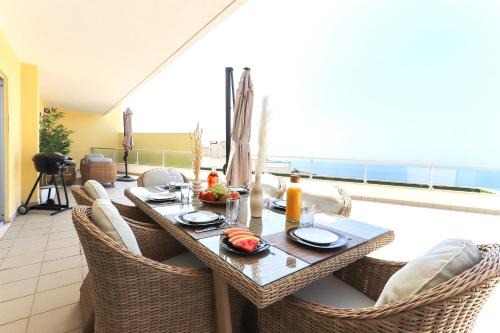 Santiago Apartment | A&M Sesimbra Cliffs- Sea View