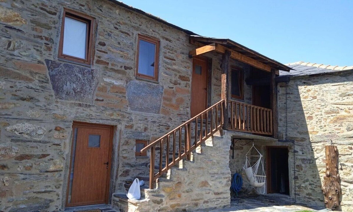 Arouca House | A Refuge in the Mountains