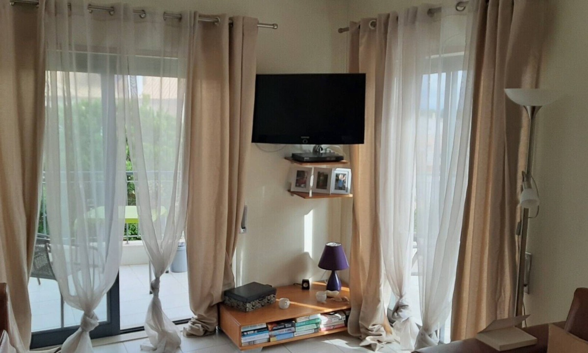 Olhos D'Agua Apartment | Accommodation With Pool And Sea View