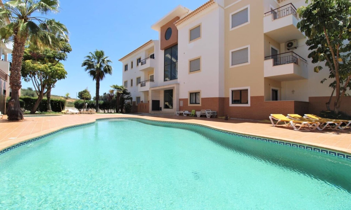 Telheiro Apartment | Albasul 2 Bedroom Penthouse Apartment - bl.2-2E