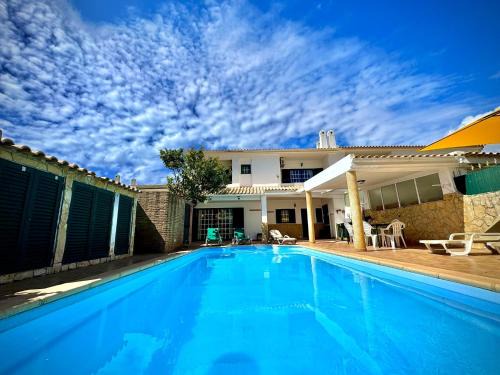 Urbanizacao dos Calicos Villa | Albufeira Summer Villa 1 With Pool by Homing