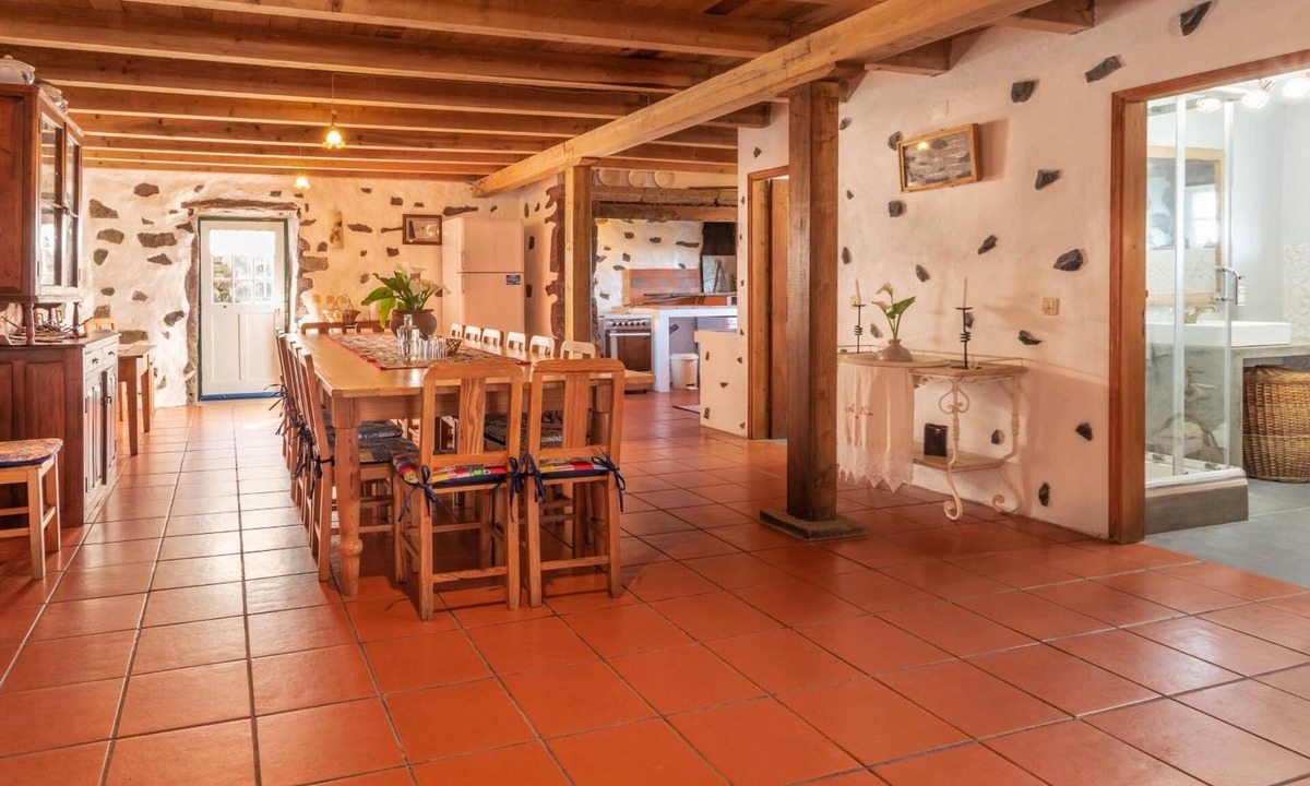 Lajes das Flores Hotel | Aldeia da Cuada