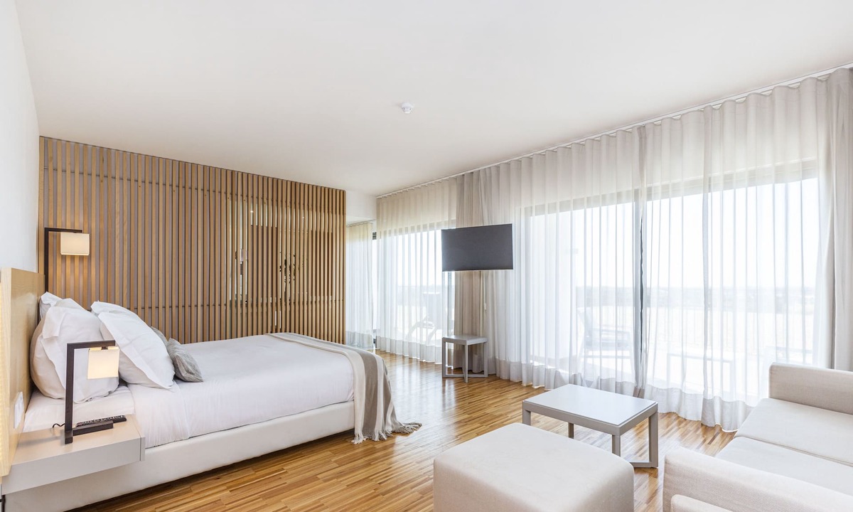 Barracao Hotel | Algarve Race Resort Hotel