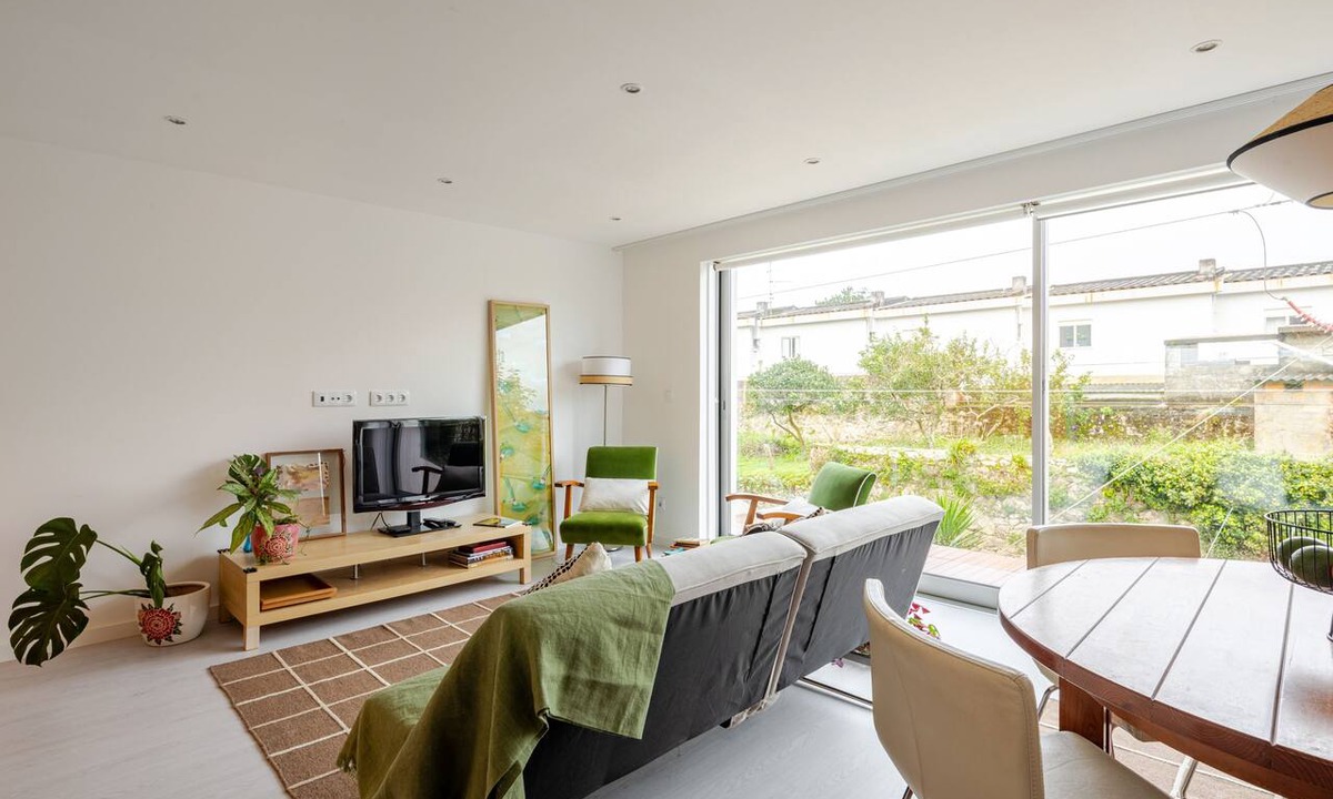 Caminha Apartment | 'Algas n'areia' Apartment with Private Terrace and Wi-Fi
