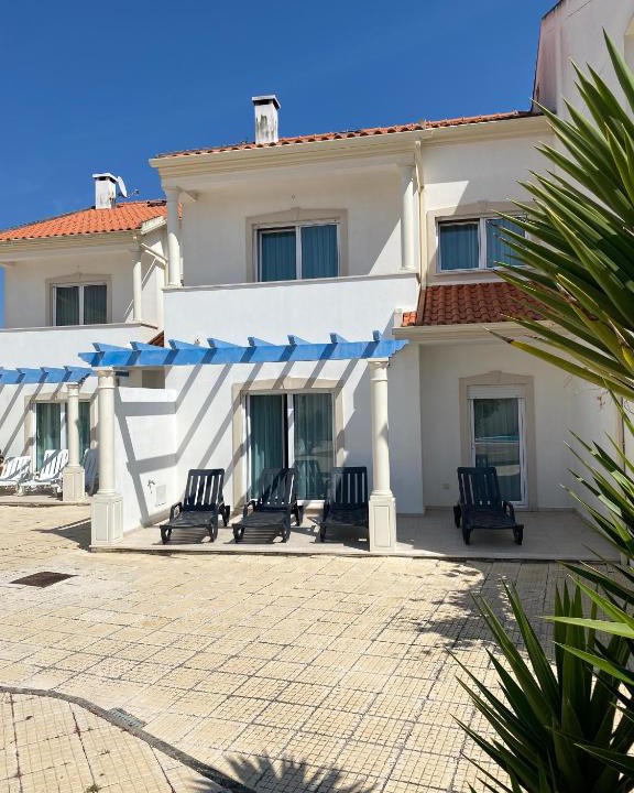Nazare Villa | Alice's House