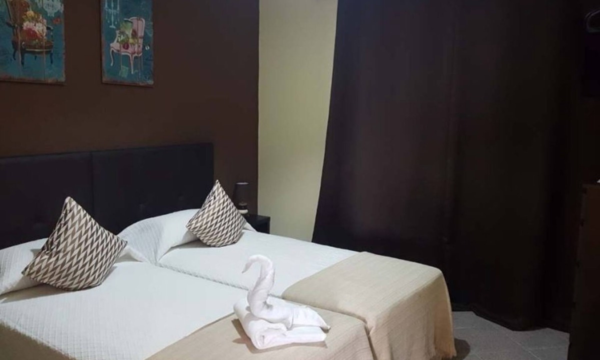 Figueiral Hostel | Almancil Hostel