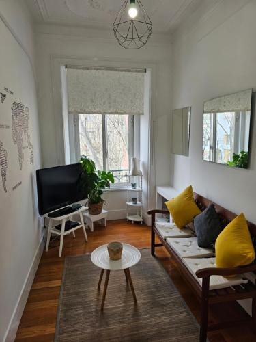 Sao Jorge de Arroios House | Almirante GuestHouse