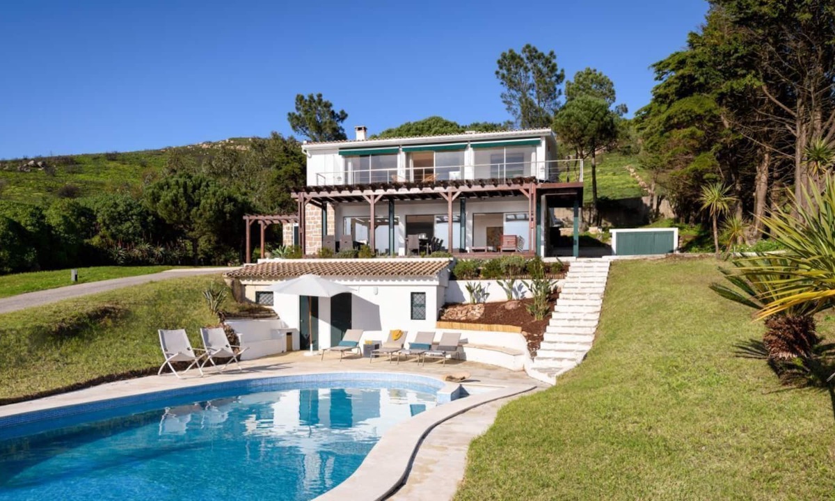 Malveira da Serra Apartment | ALTIDO Unique Villa w/Pool, Terrace & Tennis Court