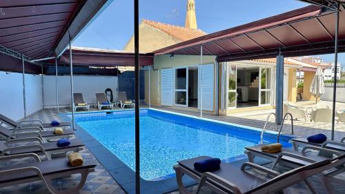 Areias de Sao Joao Villa | Amarela - Private Pool - 12 Pax - Albufeira
