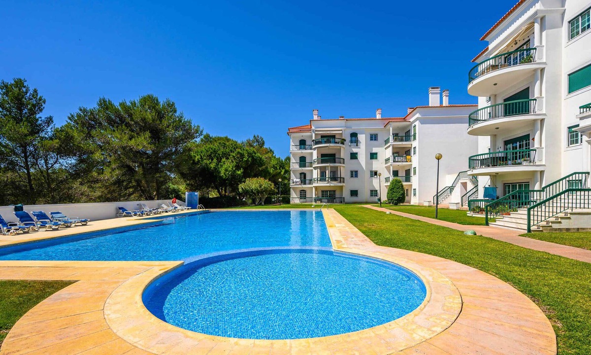 Estoril Apartment | Amazing Cascais Living with Swimming Pool
