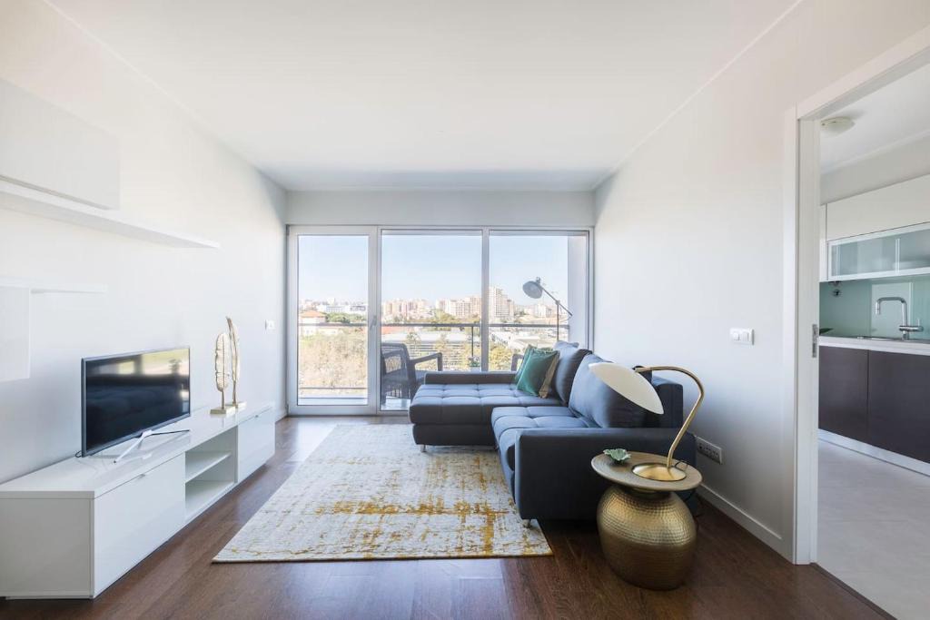 Parque das Nacoes Apartment | Amazing Flat - Pool and Parking