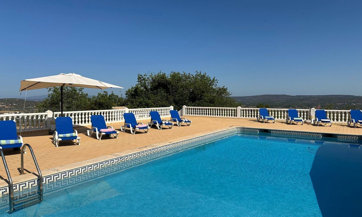 Cerro Grande House | Anwesen mit eigenem Pool by Interhome