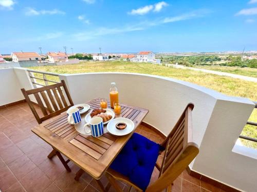 Atouguia da Baleia Apartment | Apartamento T2 com vista panorâmica sobre a costa