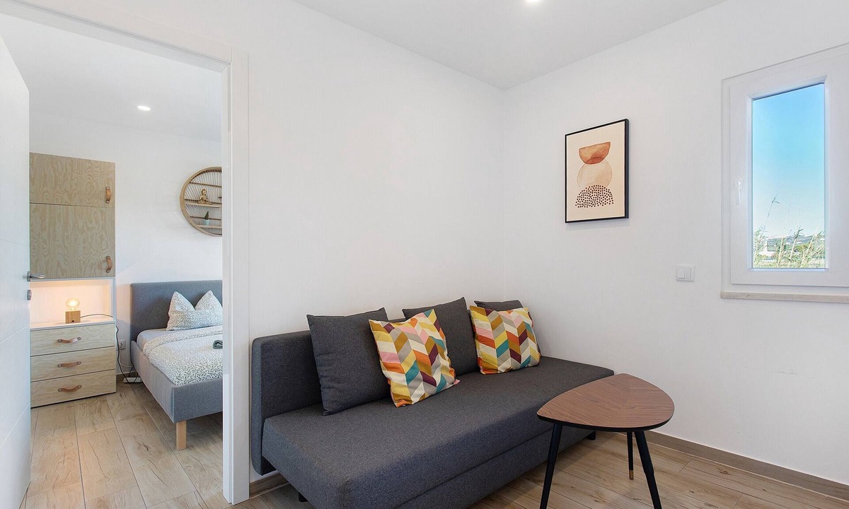 Atalaia Apartment | Apartment '4' with Shared Pool, Shared Terrace and Wi-Fi