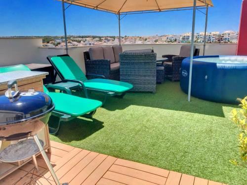 Ferragudo Apartment | Apartment Alpha - 2 Bedrooms, Private Rooftop Patio with Hot Tub, BBQ and View