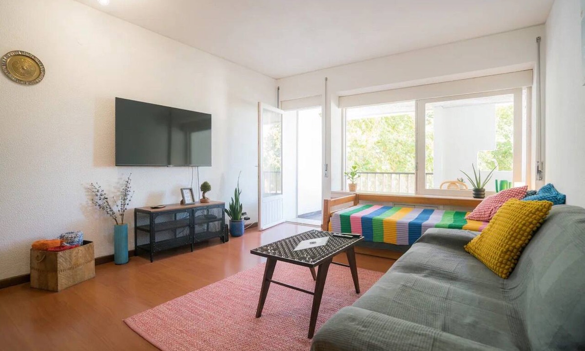 Carcavelos Apartment | Apartment 'Carcavelos Praia' with Private Terrace, Balcony and Wi-Fi