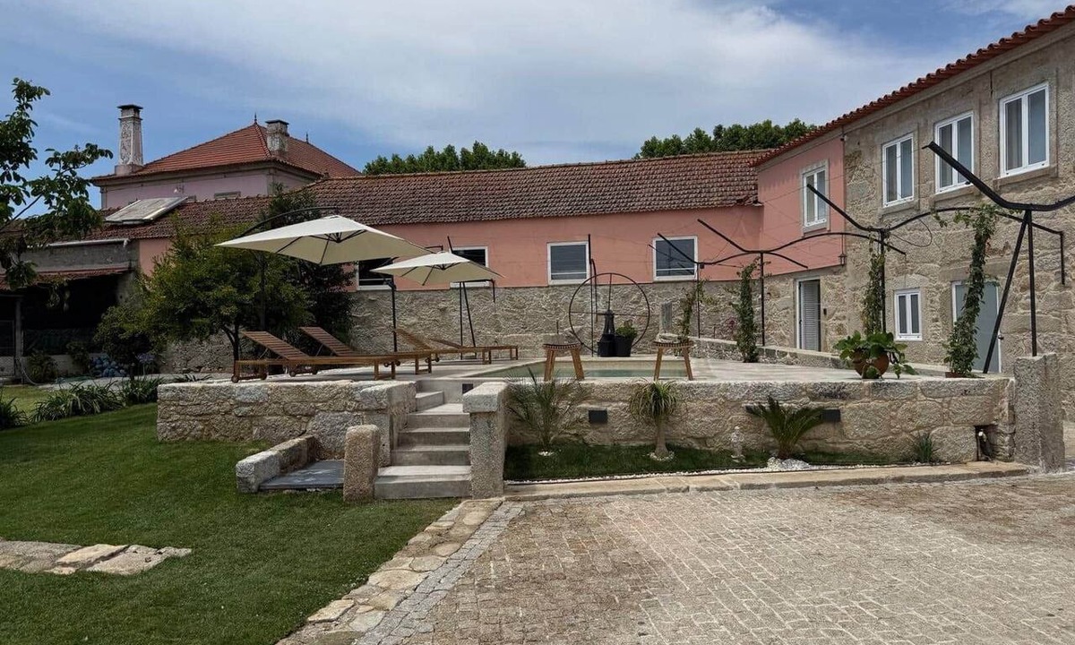 Vila do Conde Apartment | Apartment. Cozy with a Pool and Pets (B)