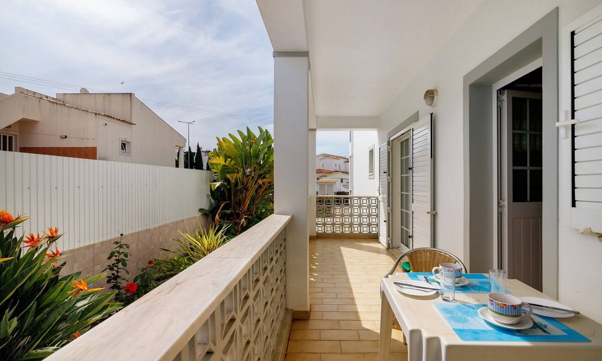 Vale de Carro Apartment | Apartment 'Galego A' with Shared Pool, Shared Garden and Wi-Fi