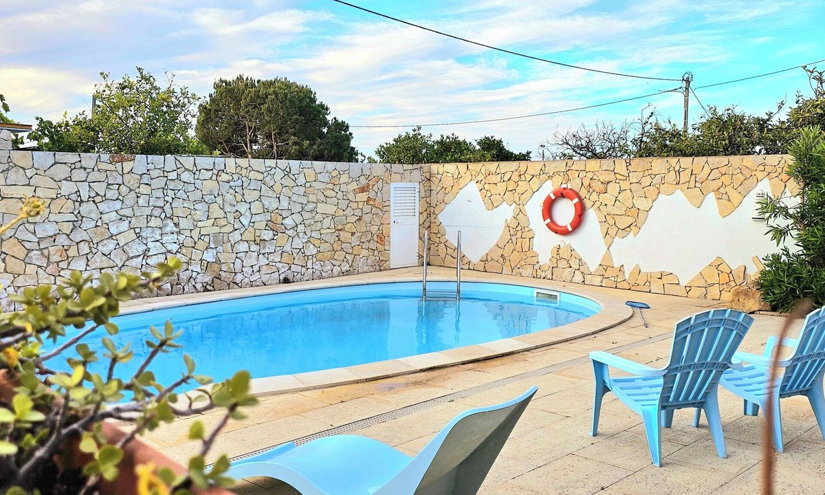 Moncarapacho e Fuseta Apartment | Apartment Oceano - Sun and salt with terrace and saltwater pool