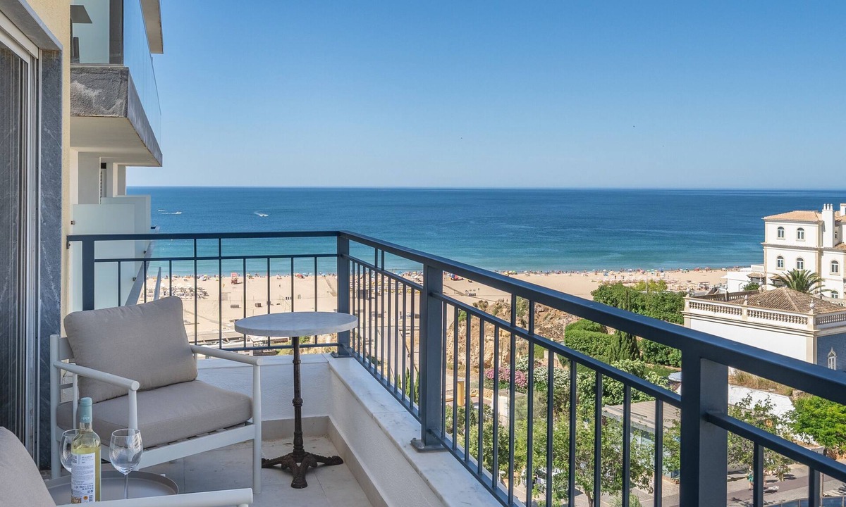 Praia da Rocha Apartment | Apartment 'Prime Located Penthouse With Seaview' , Wi-Fi and Air Conditioning Praia da Rocha