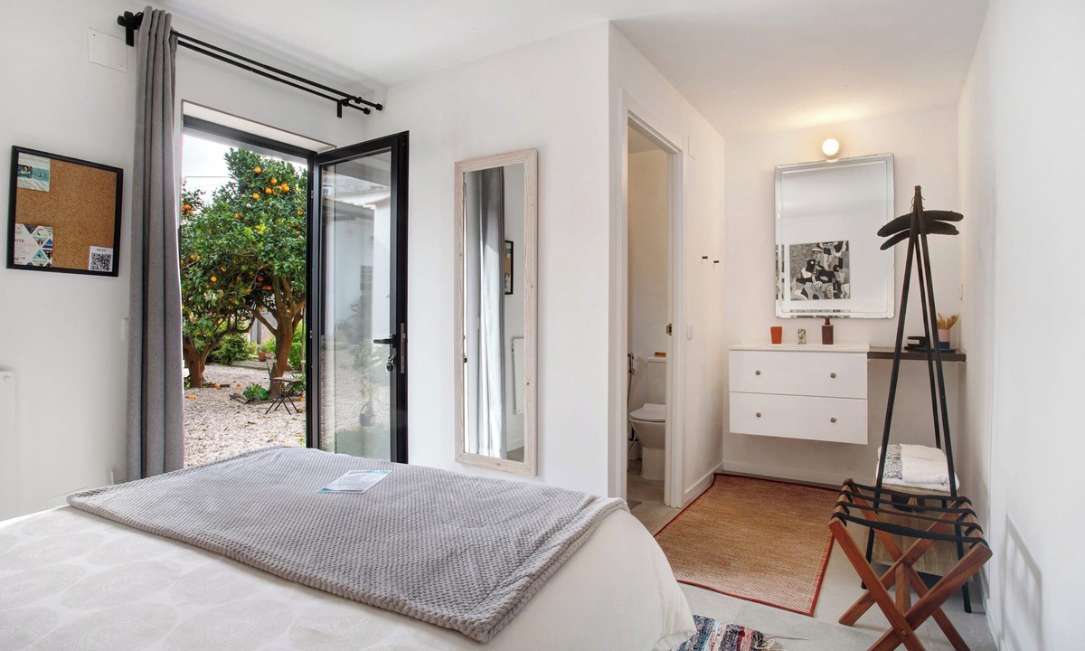Obidos Apartment | Apartment 'Sampa' with Lake View, Shared Terrace and Wi-Fi