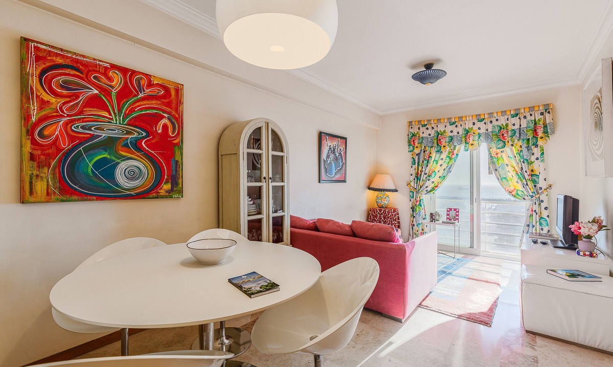 Setubal Apartment | Apartment 'Setúbal Dreams' with Sea View, Private Garden and Wi-Fi