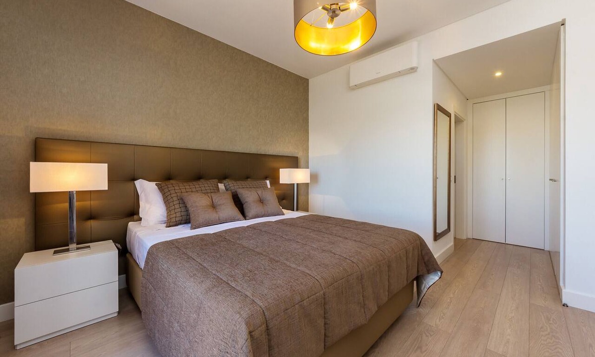 Correeira Apartment | Apt. Deluxe OCV - Pool & Albufeira View
