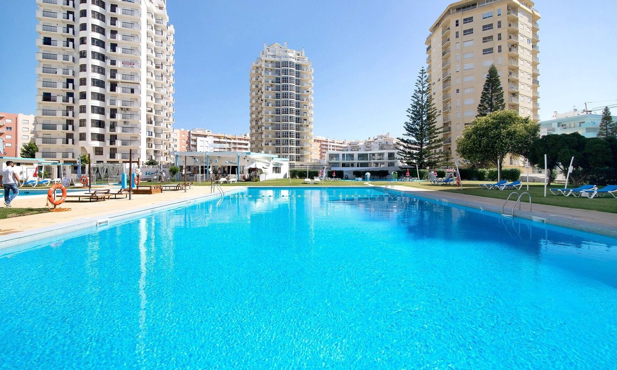 Armacao de Pera Apartment | Apt. Torre Sol 10th 6 - Sea View, A/C and Pool