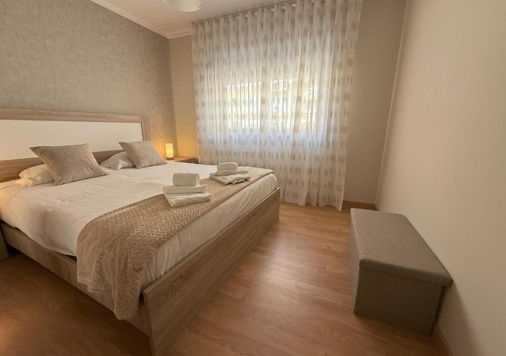Vila Nova de Gaia Apartment | Arca de Ouro Apartamento Espaçoso by Su e Luís