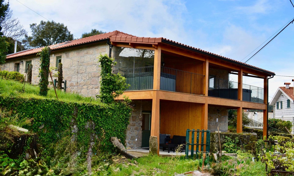 Lindoso House | Assento Gerês | historic mountain retreat - jacuzzi views