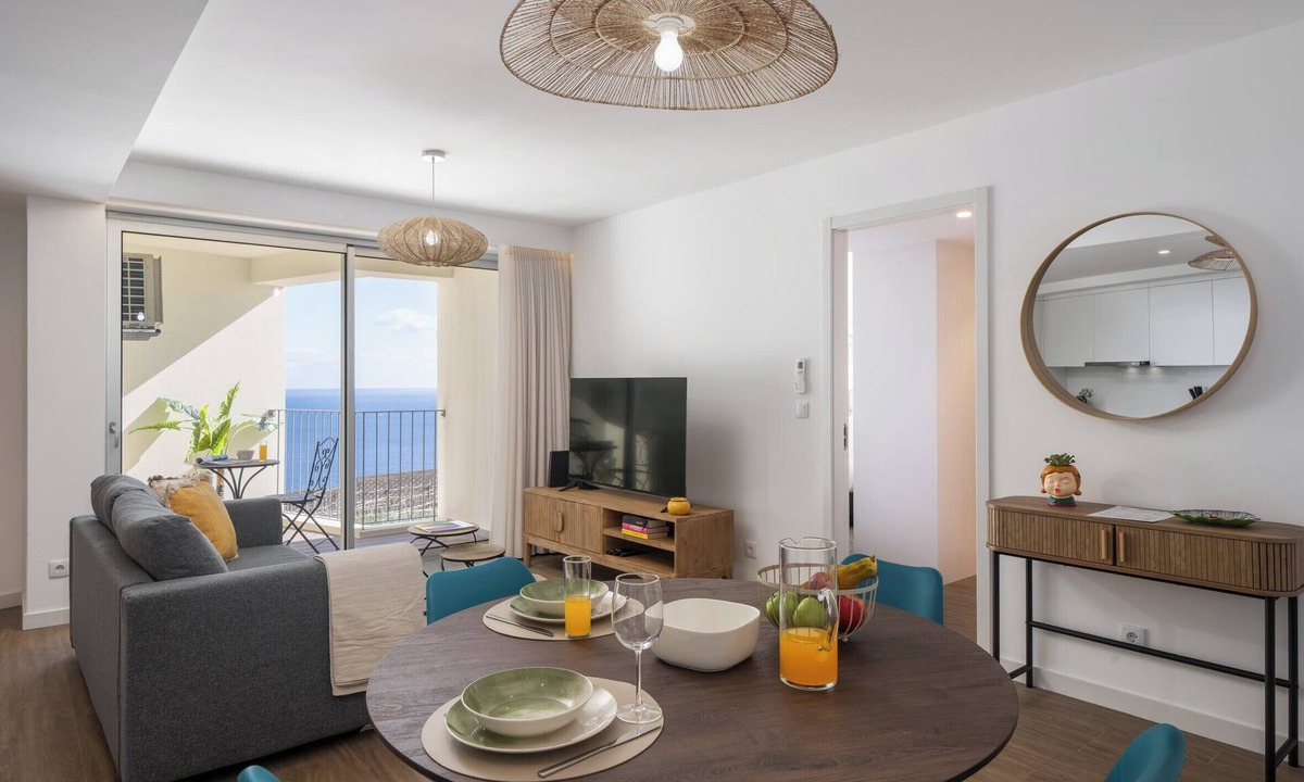 Camara de Lobos Apartment | Atlantic Residence II – One-Bedroom with Sea View