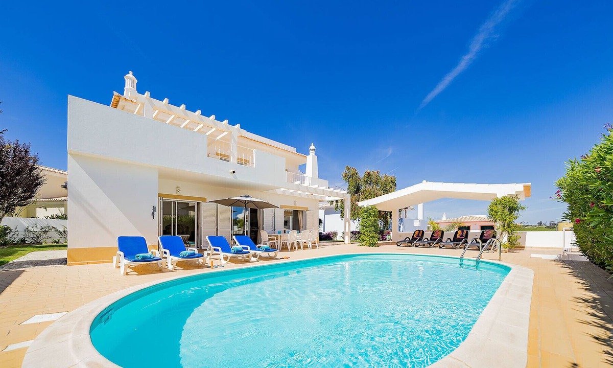 Albardeira Villa | Attractive modern villa [01]