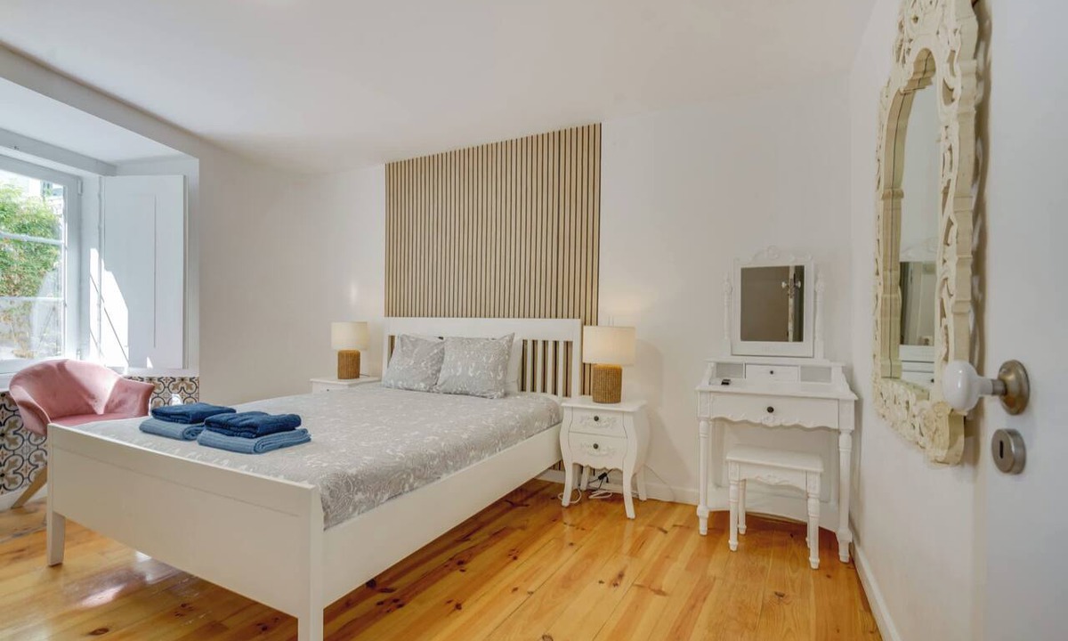Bairro Alto Apartment | Bairro Alto | 4 Bedrooms + 4 Baths | Sleeps 8